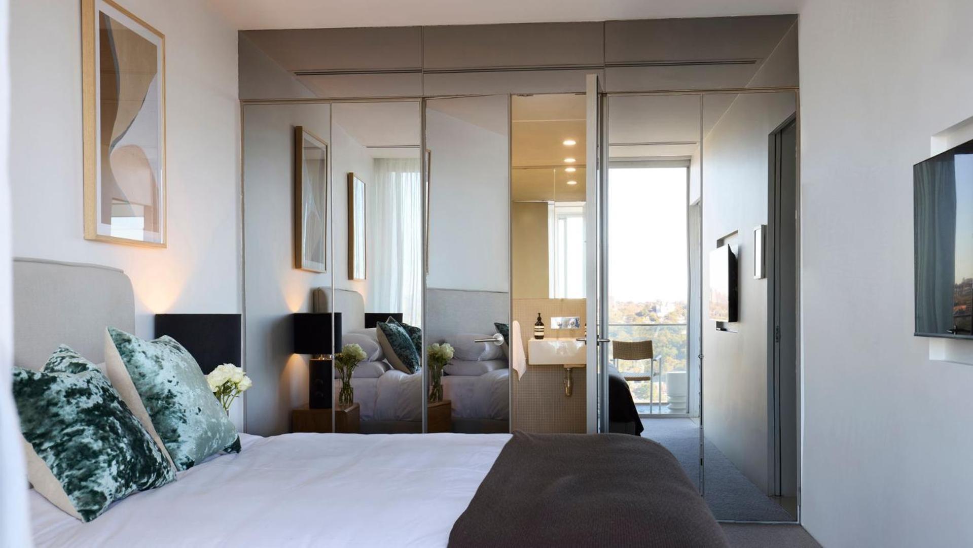 Sky Pad Apartment *